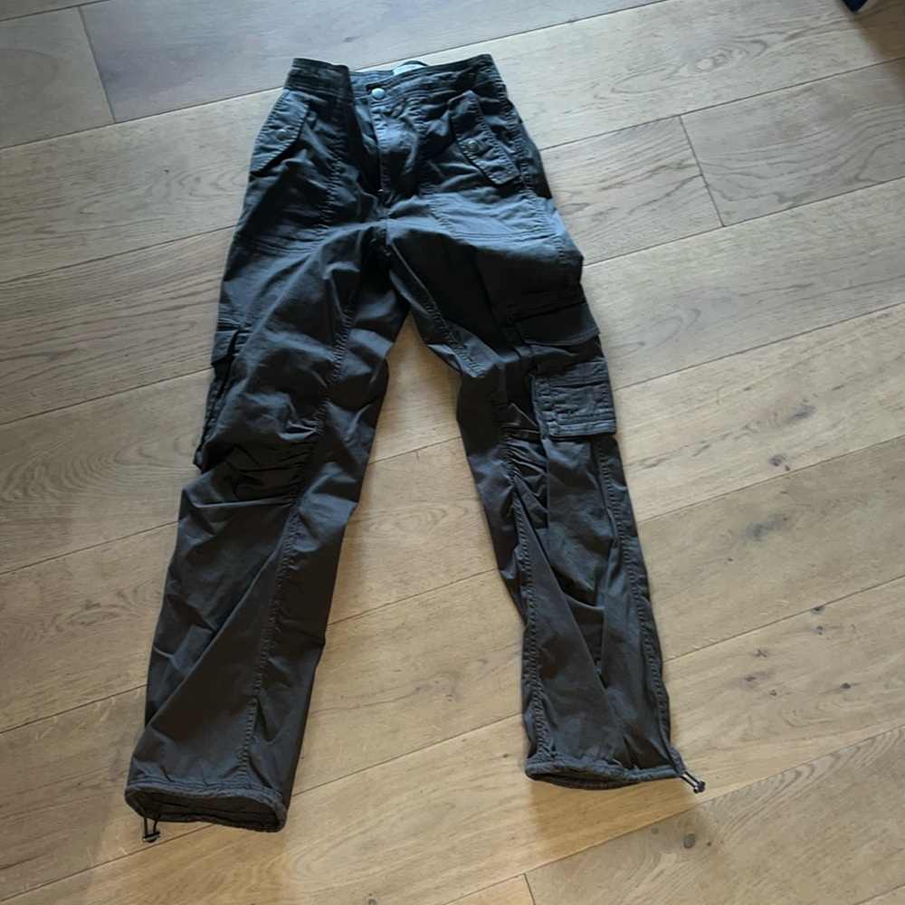 Abercrombie and Fitch green cargo pants XS Tall